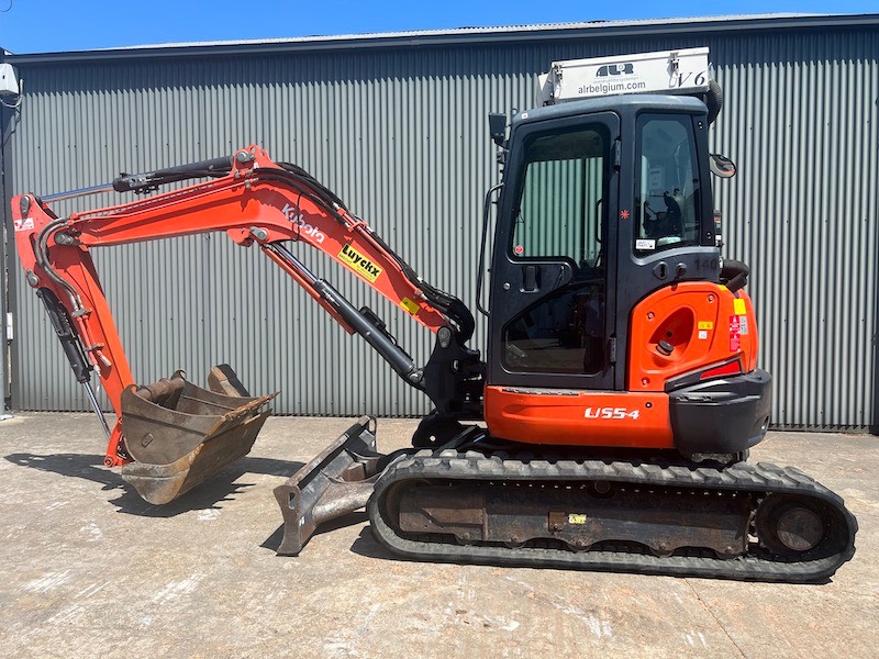 Kubota U 55-4